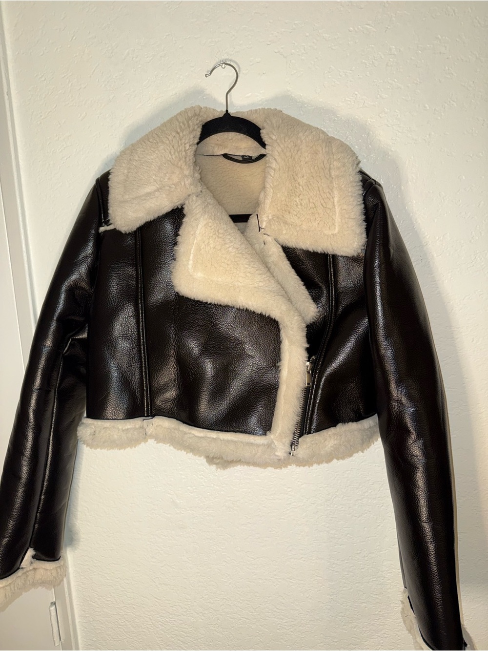 SHEIN Black Faux Leather Cropped Jacket with Cream Shearling